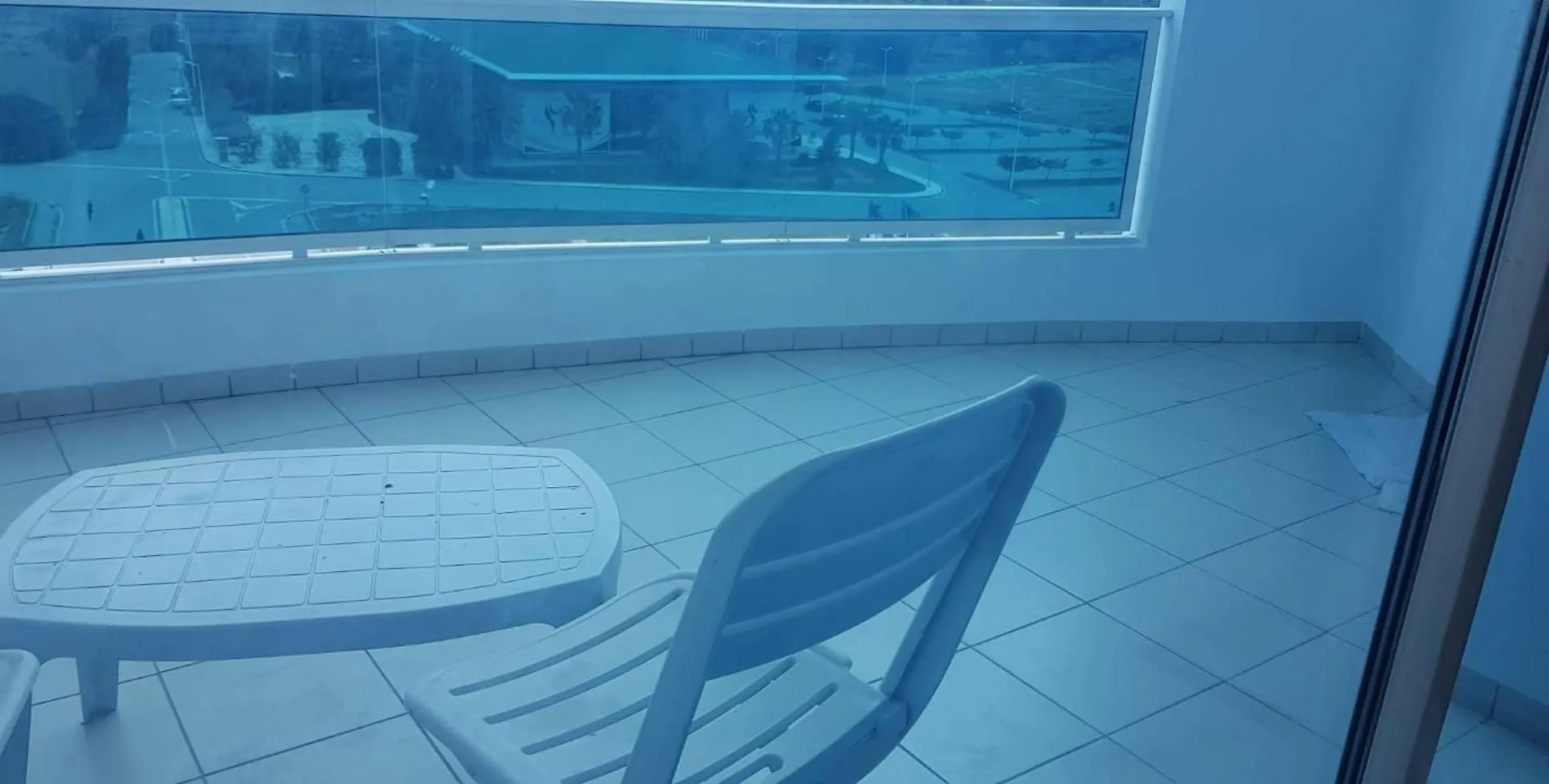 Charming And Cosy Apartment Close To Tunisia Mall Lac2 Tunis